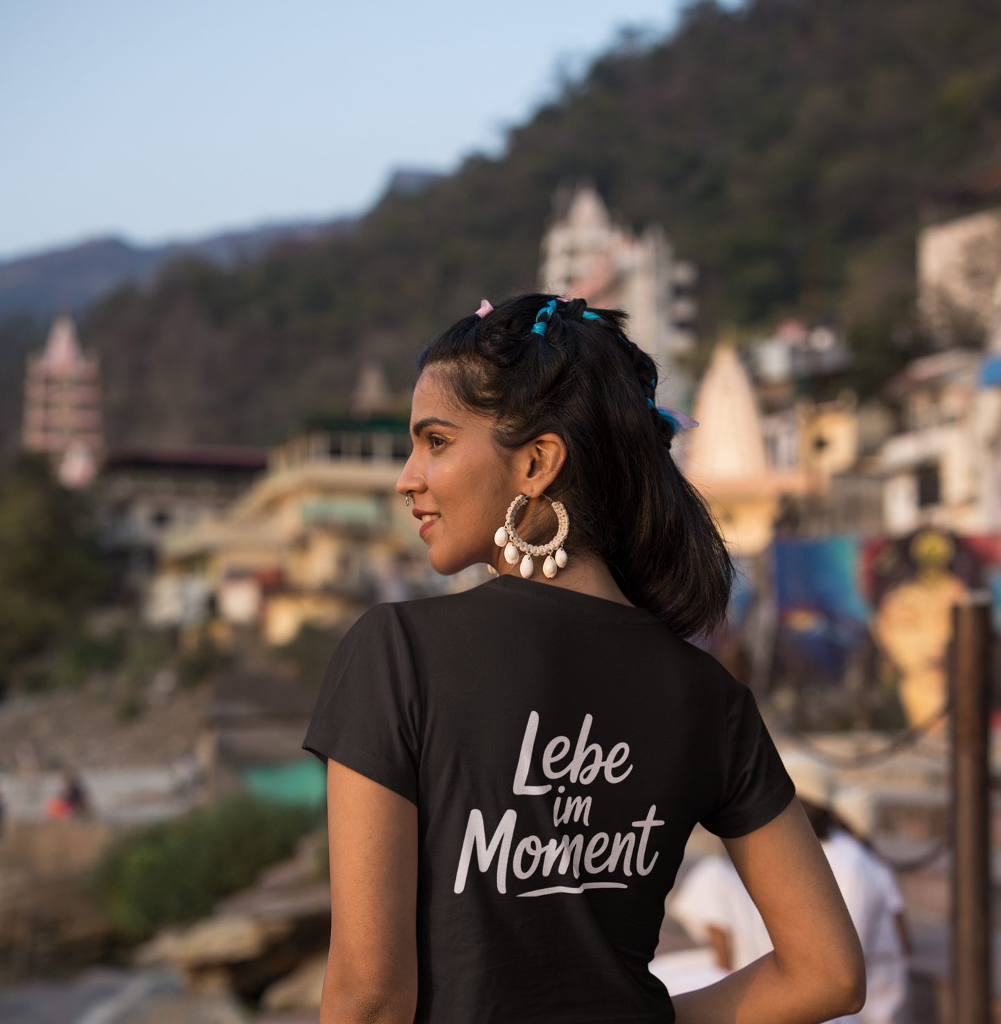 T-Shirt Unisex - LEBE IM MOMENT